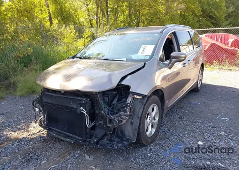 2017 Chrysler Pacifica Touring-L Plus from USA, damaged, VIN 2C4RC1EGXHR559759